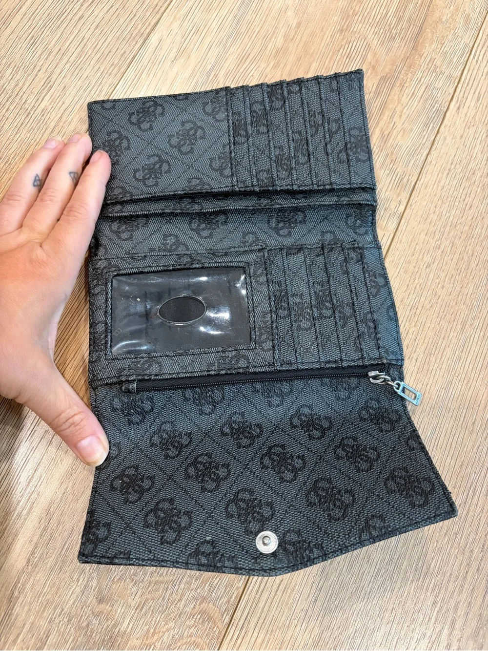 Guess Black Monogram Logo Trifold Wallet Y2K Silver Hardware
